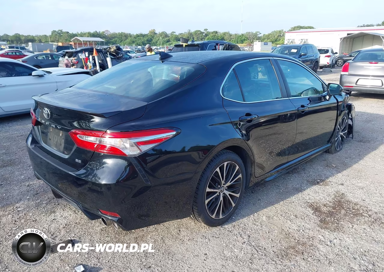 2020 Toyota Camry Se VIN:4T1G11AK2LU881312 - 4