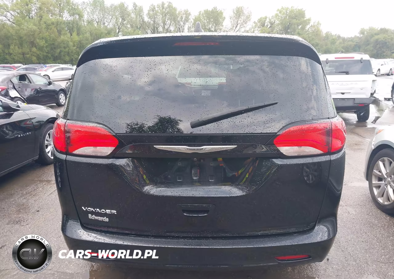 2022 Chrysler Voyager Lx VIN:2C4RC1CG8NR102804 - 16