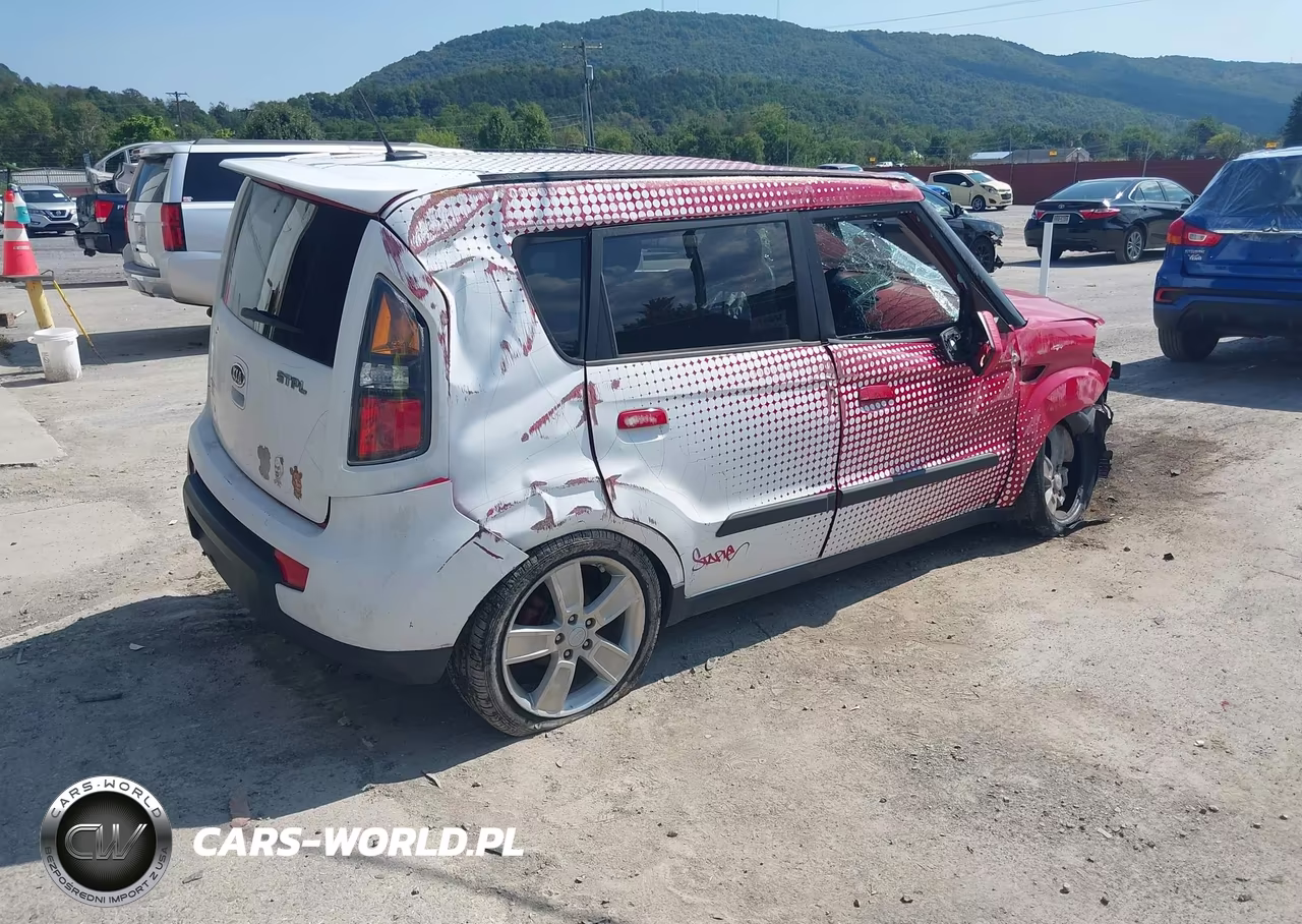 2010 Kia Soul Sport VIN:KNDJT2A27A7074936 - 4