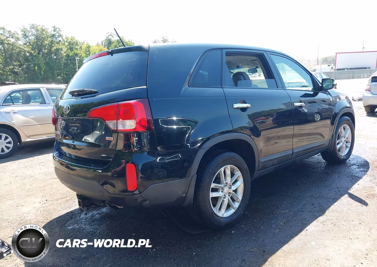 2015 Kia Sorento Lx VIN:5XYKT3A6XFG605909 - 4