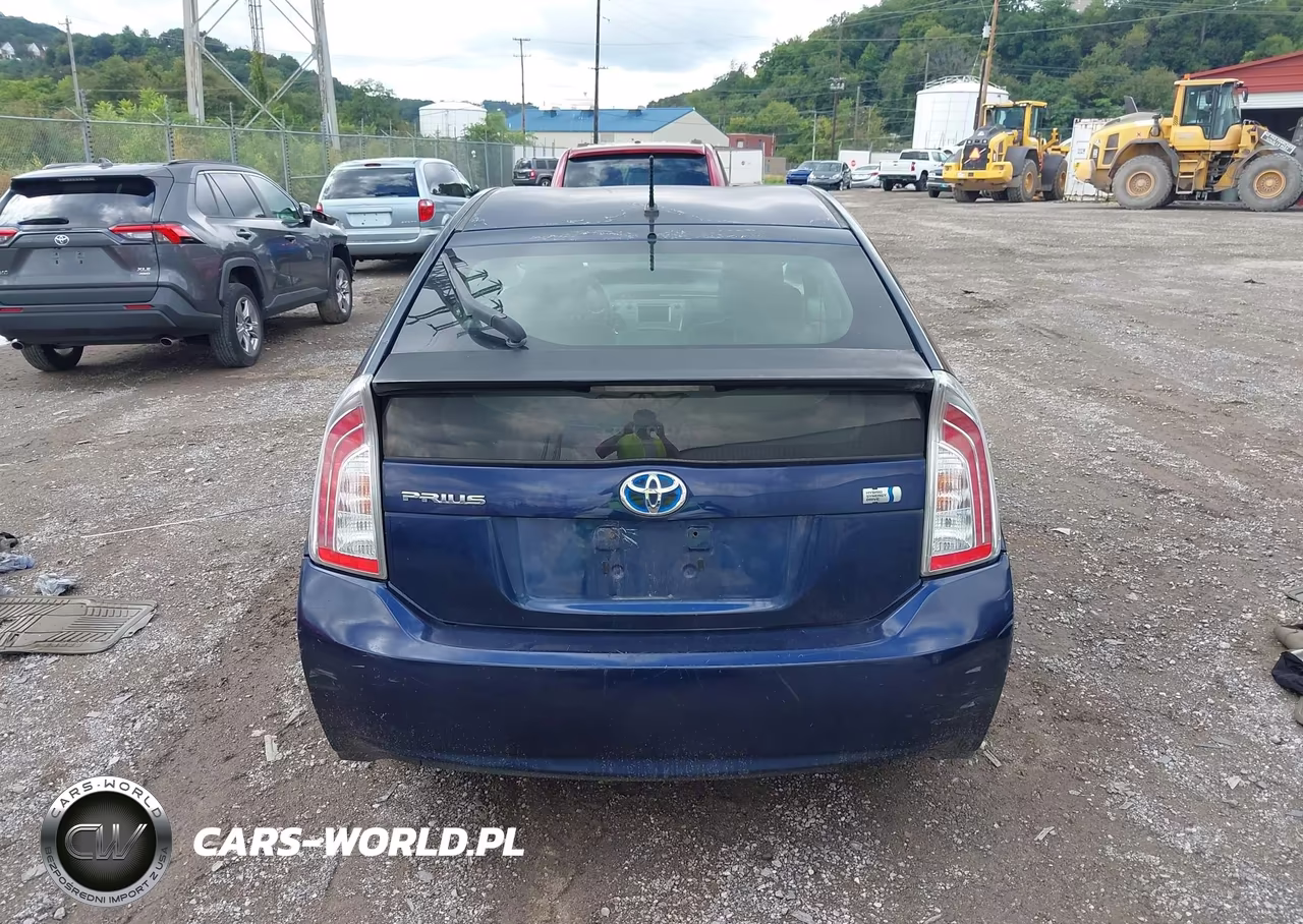 2013 Toyota Prius Two VIN:JTDKN3DU3D1617885 - 16