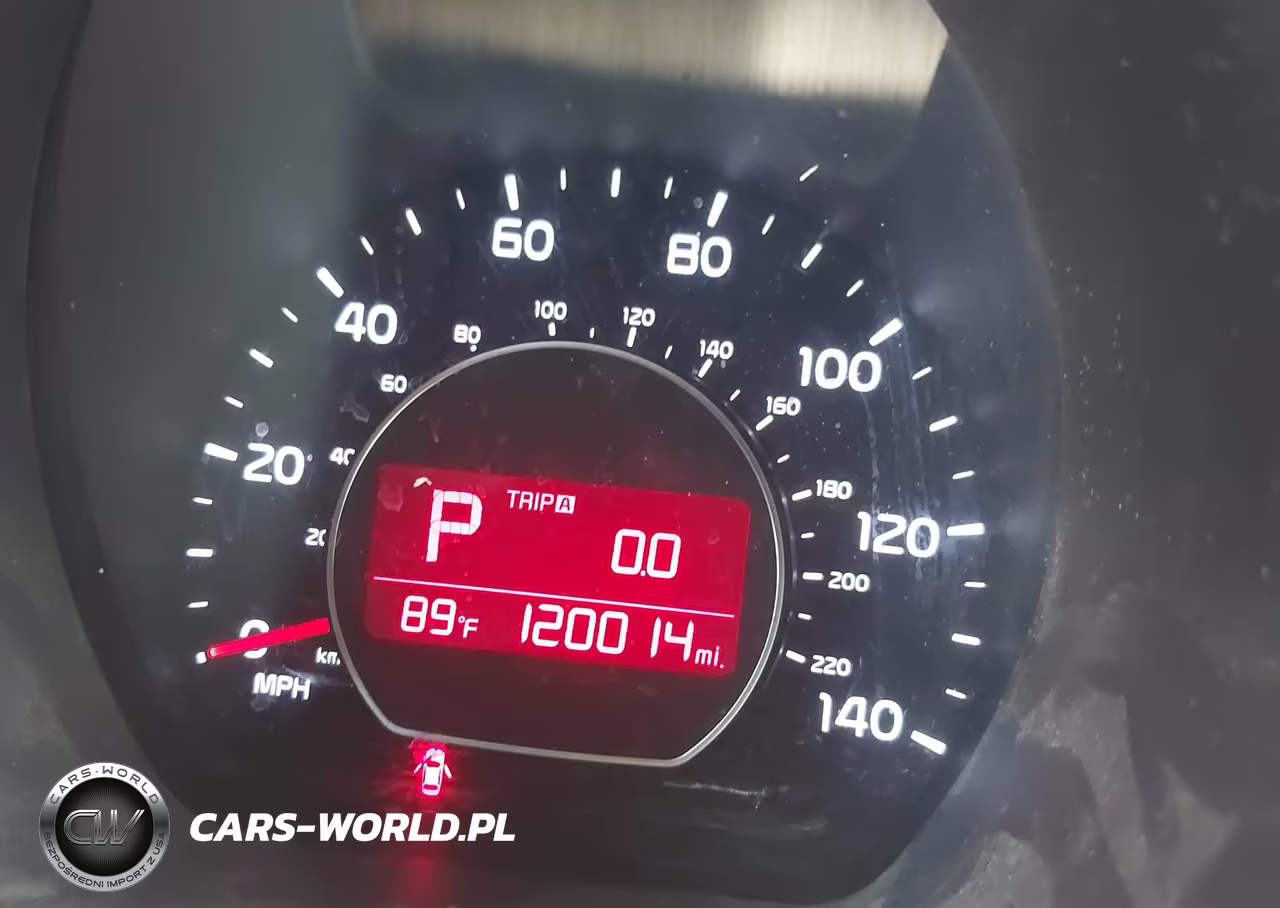 2018 Kia Soul + VIN:KNDJP3A57J7624690 - 15