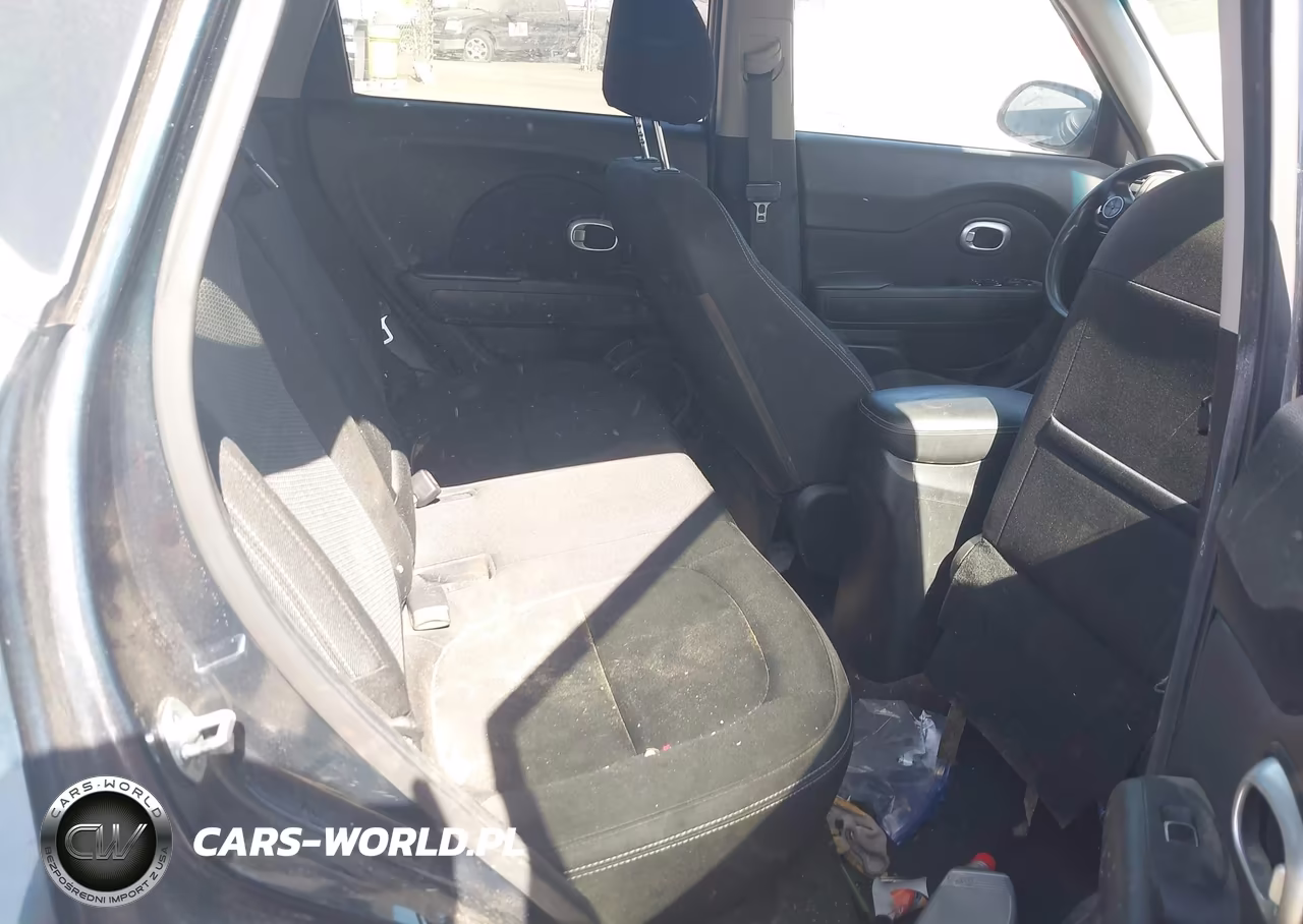 2018 Kia Soul + VIN:KNDJP3A57J7624690 - 8
