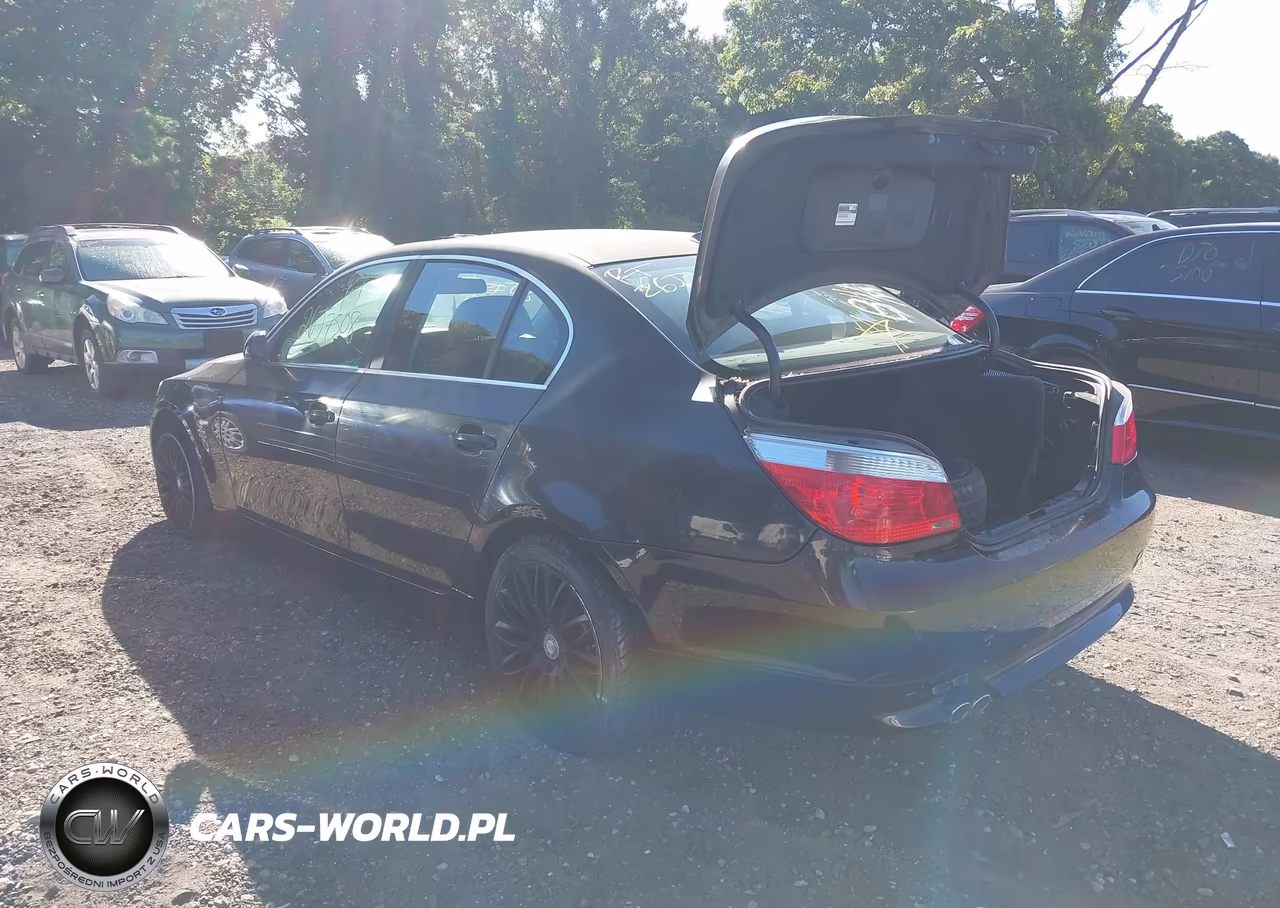 2007 BMW 530Xi VIN:WBANF73517CY17746 - 3