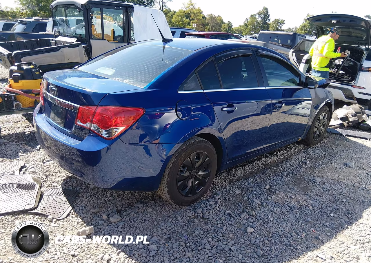 2012 Chevrolet Cruze Ls VIN:1G1PD5SH9C7365459 - 4