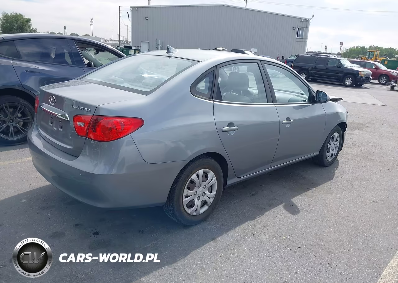 2010 Hyundai Elantra Gls VIN:KMHDU4AD9AU183306 - 4