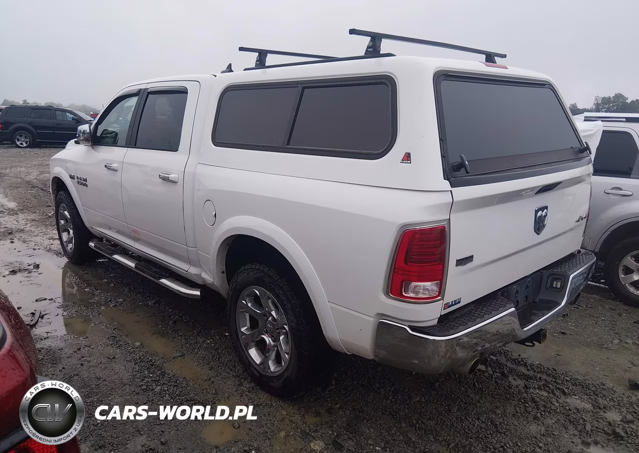 2018 Ram 1500 Laramie 4X4 5'7 Box VIN:1C6RR7NTXJS152387 - 3