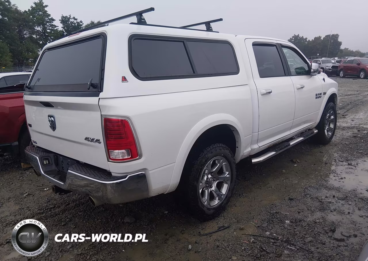 2018 Ram 1500 Laramie 4X4 5'7 Box VIN:1C6RR7NTXJS152387 - 4