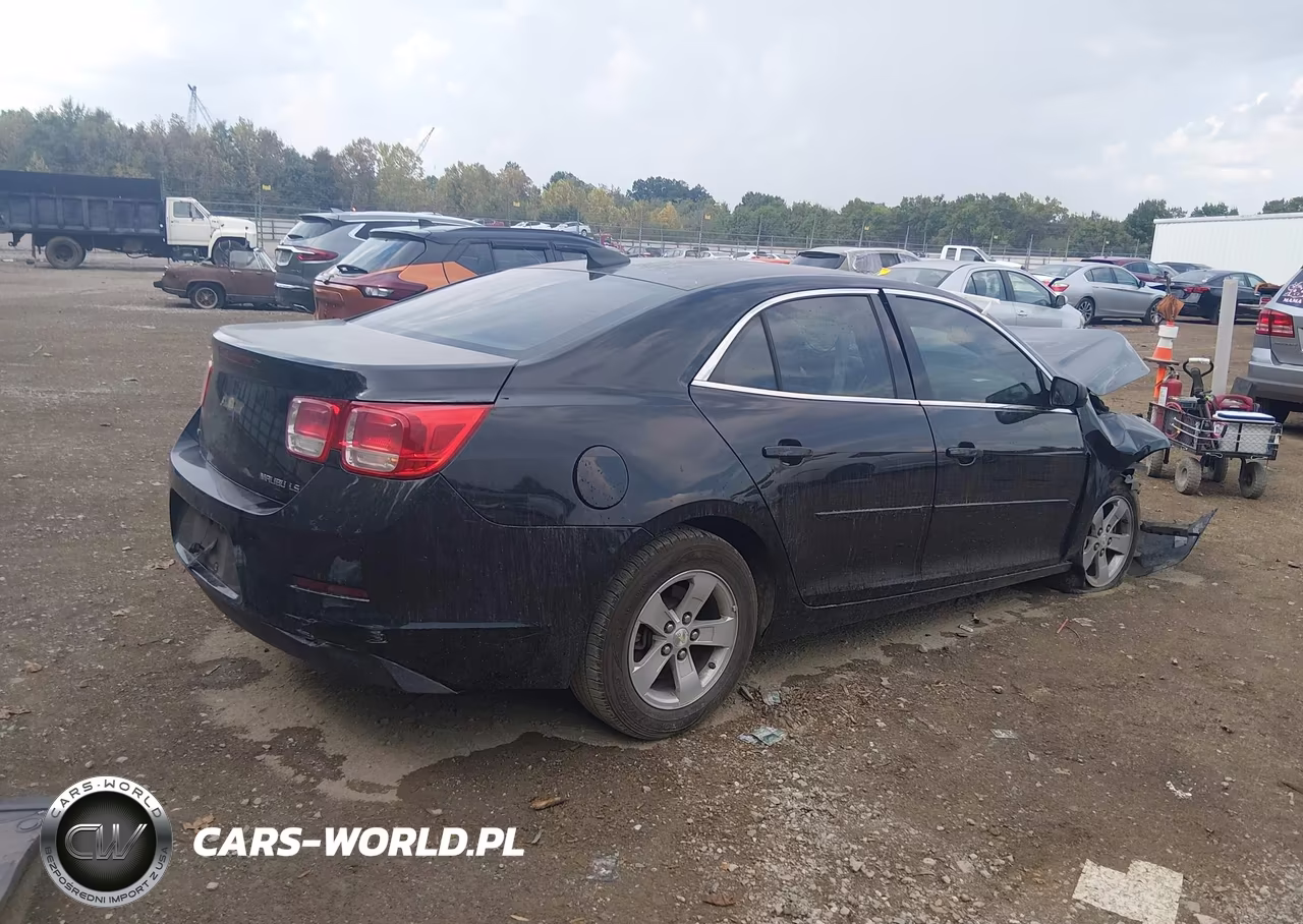 2015 Chevrolet Malibu Ls VIN:1G11B5SL2FF333656 - 4