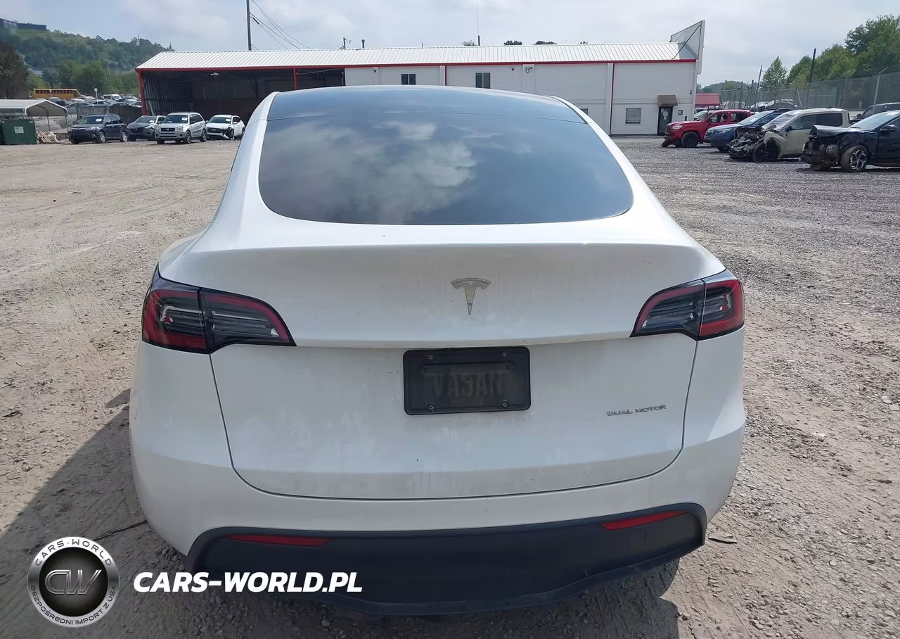2023 Tesla Model Y Awd-Long Range Dual Motor All-Wheel Drive VIN:7SAYGDEE0PF758817 - 15