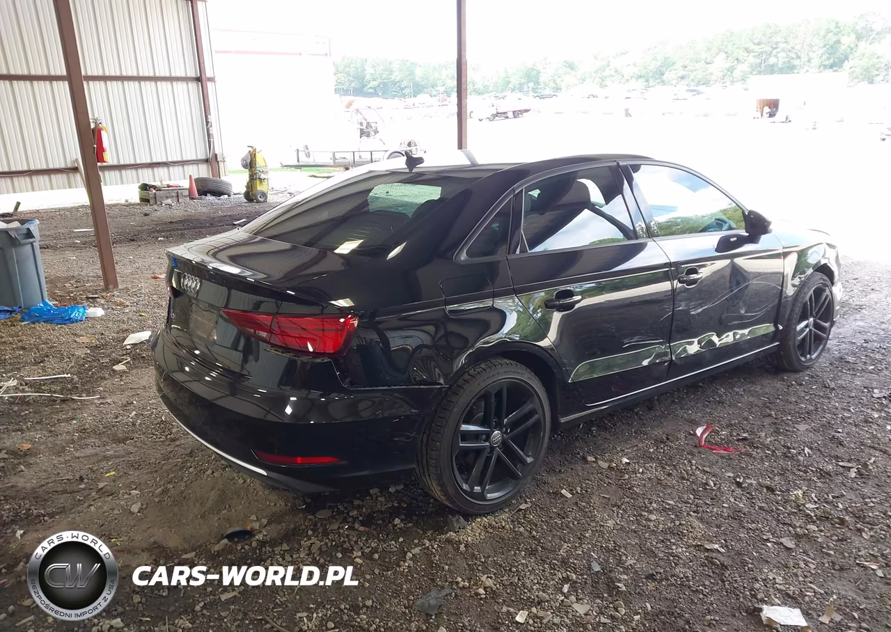2018 Audi A3 2.0T Premium-2.0T Tech Premium VIN:WAUAUGFF7J1015729 - 4