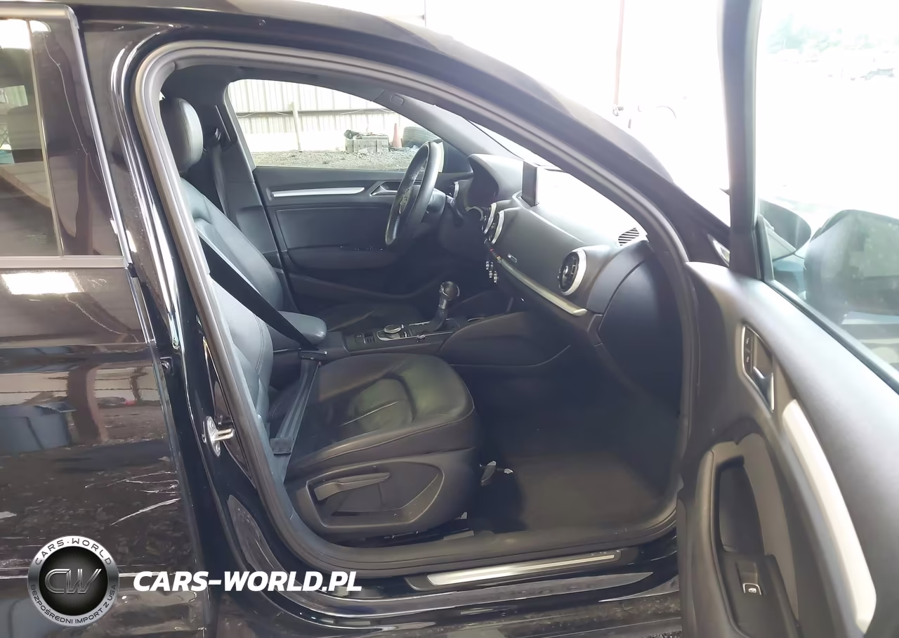 2018 Audi A3 2.0T Premium-2.0T Tech Premium VIN:WAUAUGFF7J1015729 - 5