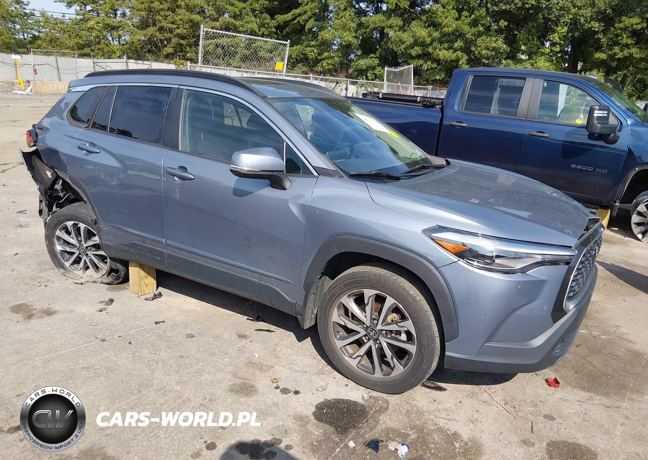 2022 Toyota Corolla Cross Xle – zdjęcie 1 z 17