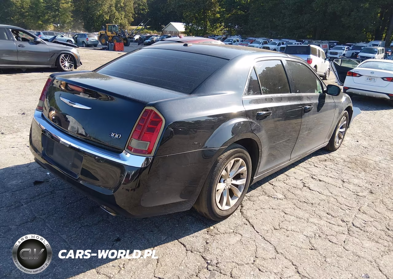 2012 Chrysler 300 VIN:2C3CCAAG9CH166690 - 4