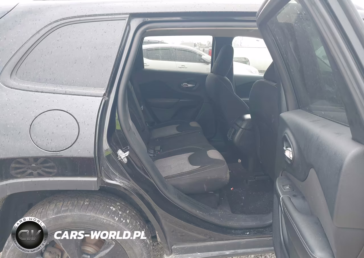 2016 Jeep Cherokee Altitude VIN:1C4PJMAB5GW317525 - 8