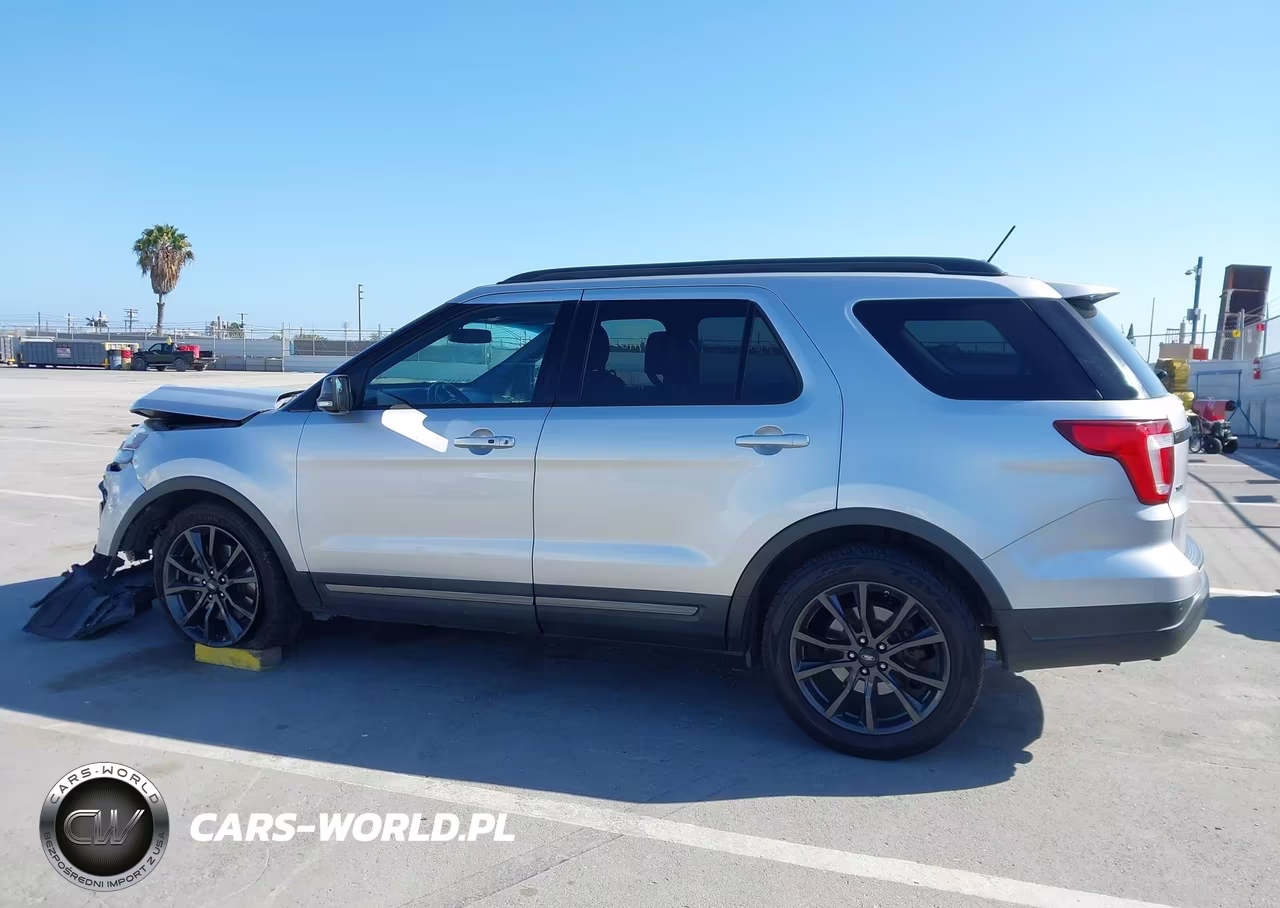2018 Ford Explorer Xlt VIN:1FM5K7D89JGC72639 - 14