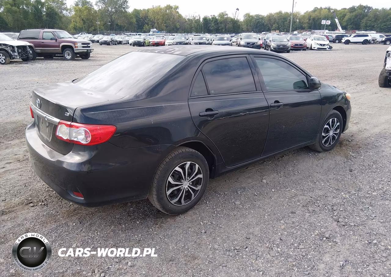 2011 Toyota Corolla Le VIN:2T1BU4EE8BC711009 - 4