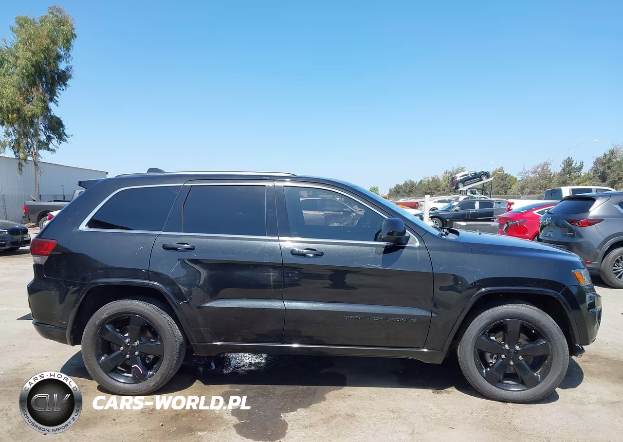 2015 Jeep Grand Cherokee Altitude VIN:1C4RJEAG9FC668822 - 14