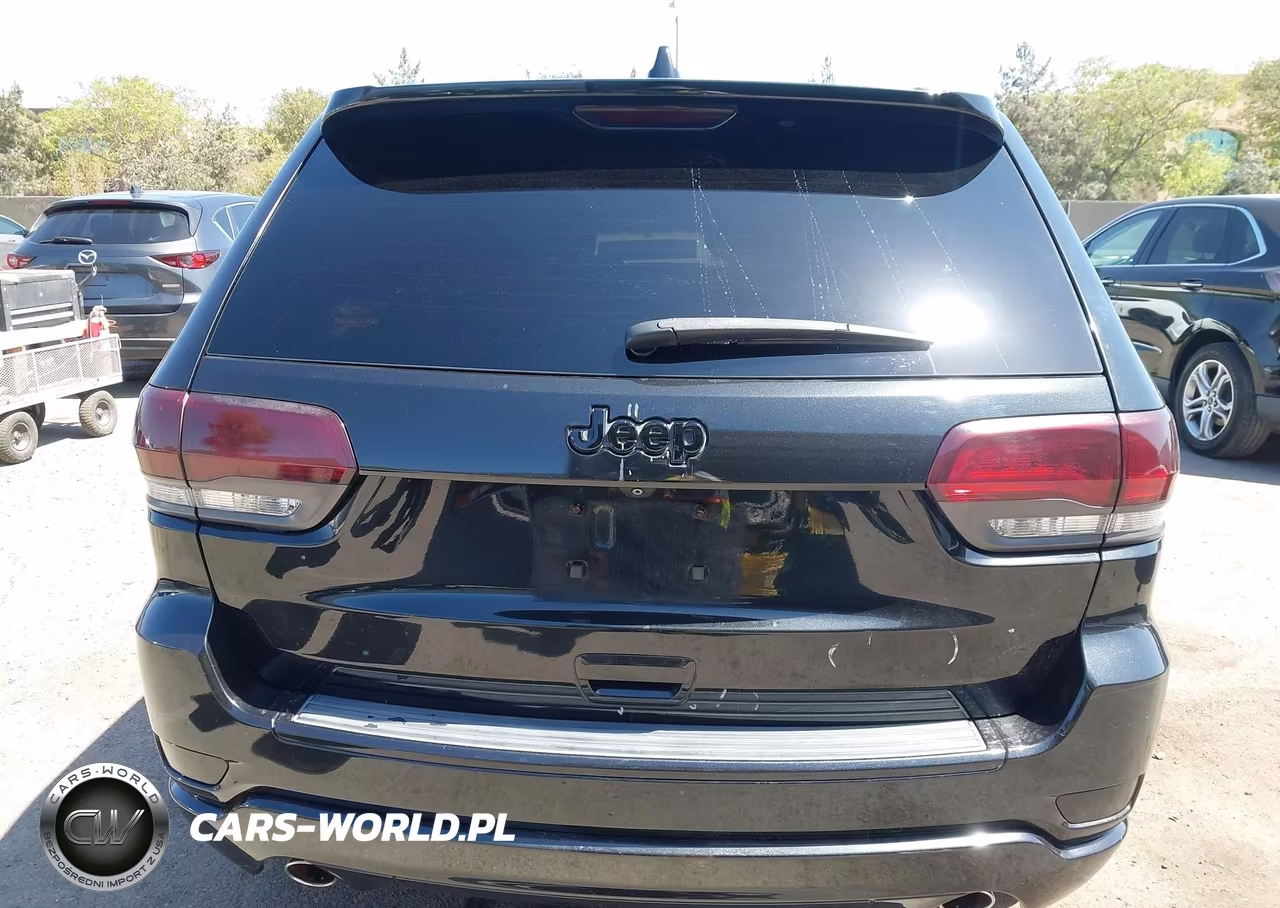 2015 Jeep Grand Cherokee Altitude VIN:1C4RJEAG9FC668822 - 17