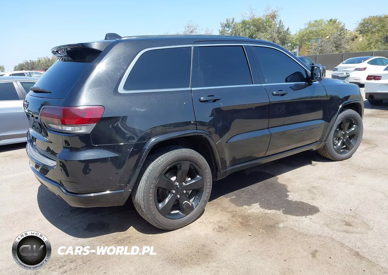 2015 Jeep Grand Cherokee Altitude VIN:1C4RJEAG9FC668822 - 4