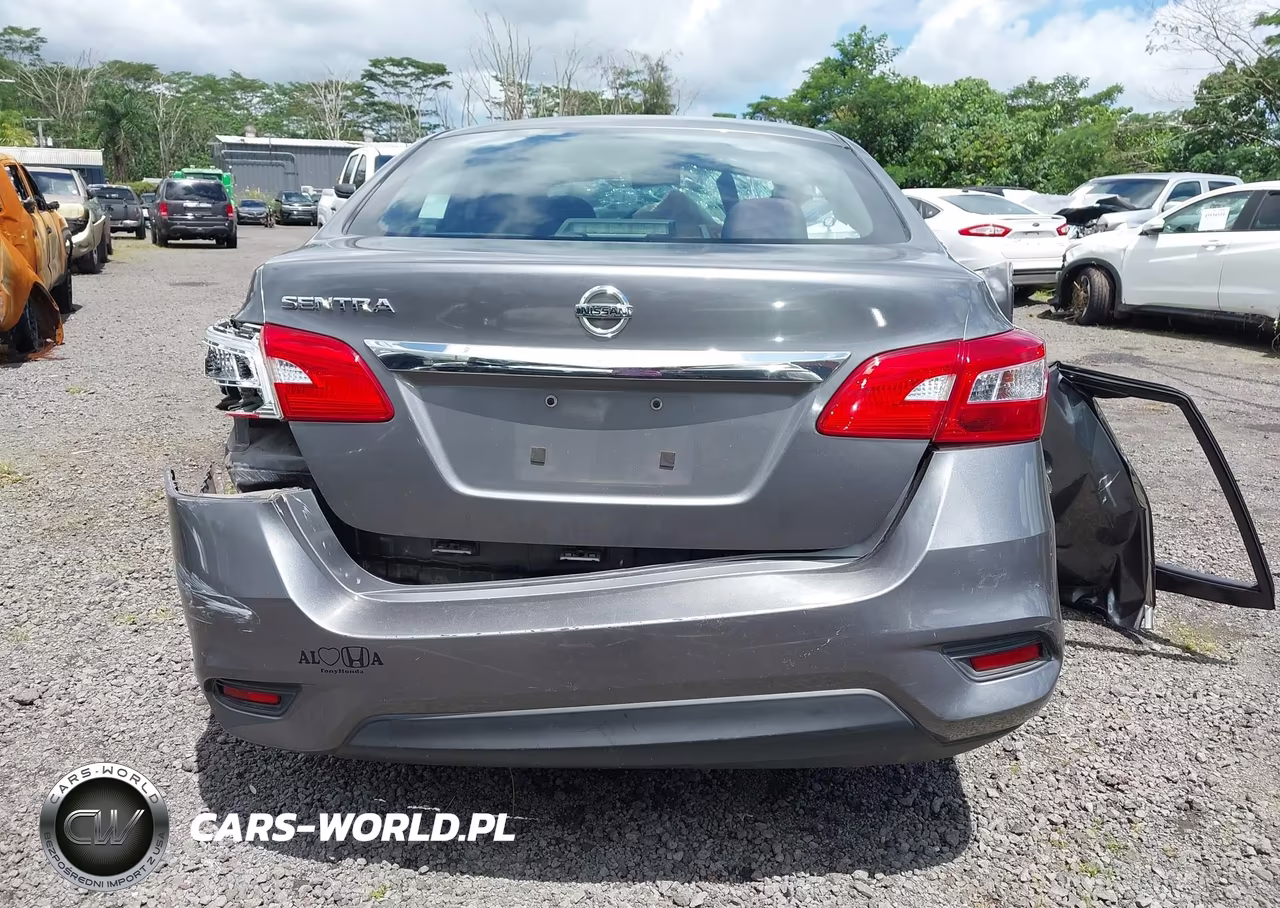 2017 Nissan Sentra S VIN:3N1AB7AP2HY256034 - 17
