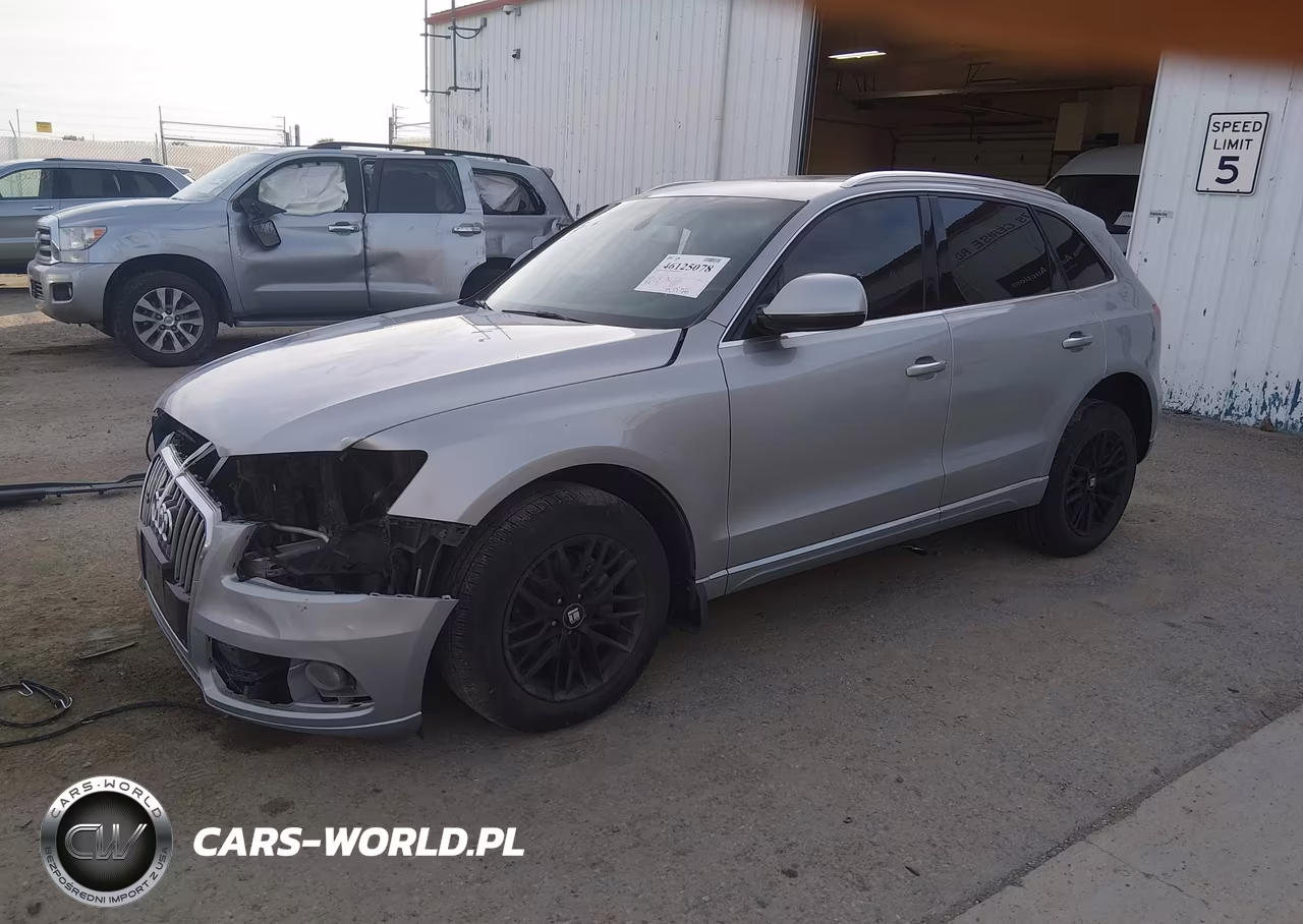 2016 Audi Q5 2.0T Premium VIN:WA1C2AFP4GA074215 - 2