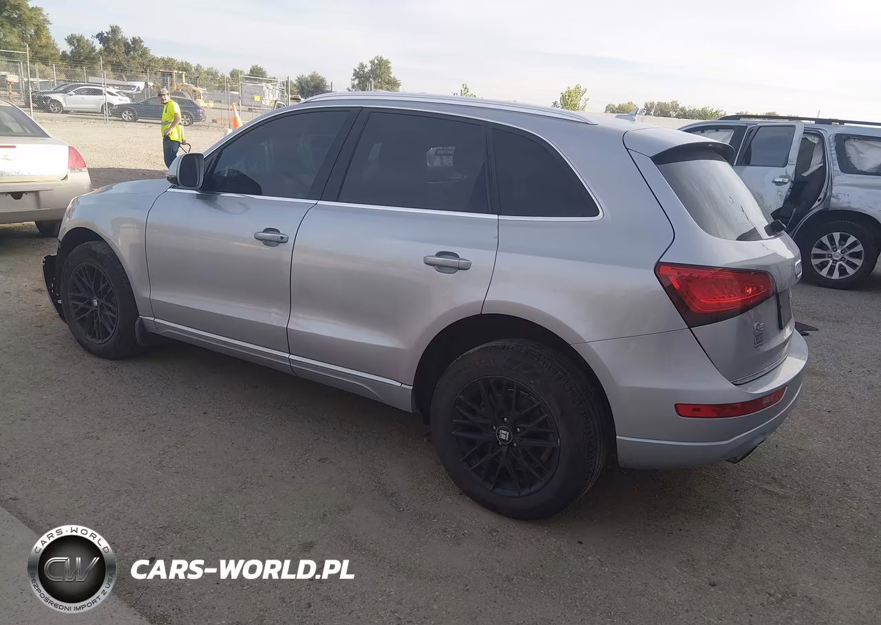 2016 Audi Q5 2.0T Premium VIN:WA1C2AFP4GA074215 - 3