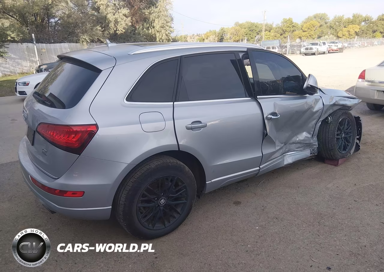 2016 Audi Q5 2.0T Premium VIN:WA1C2AFP4GA074215 - 4
