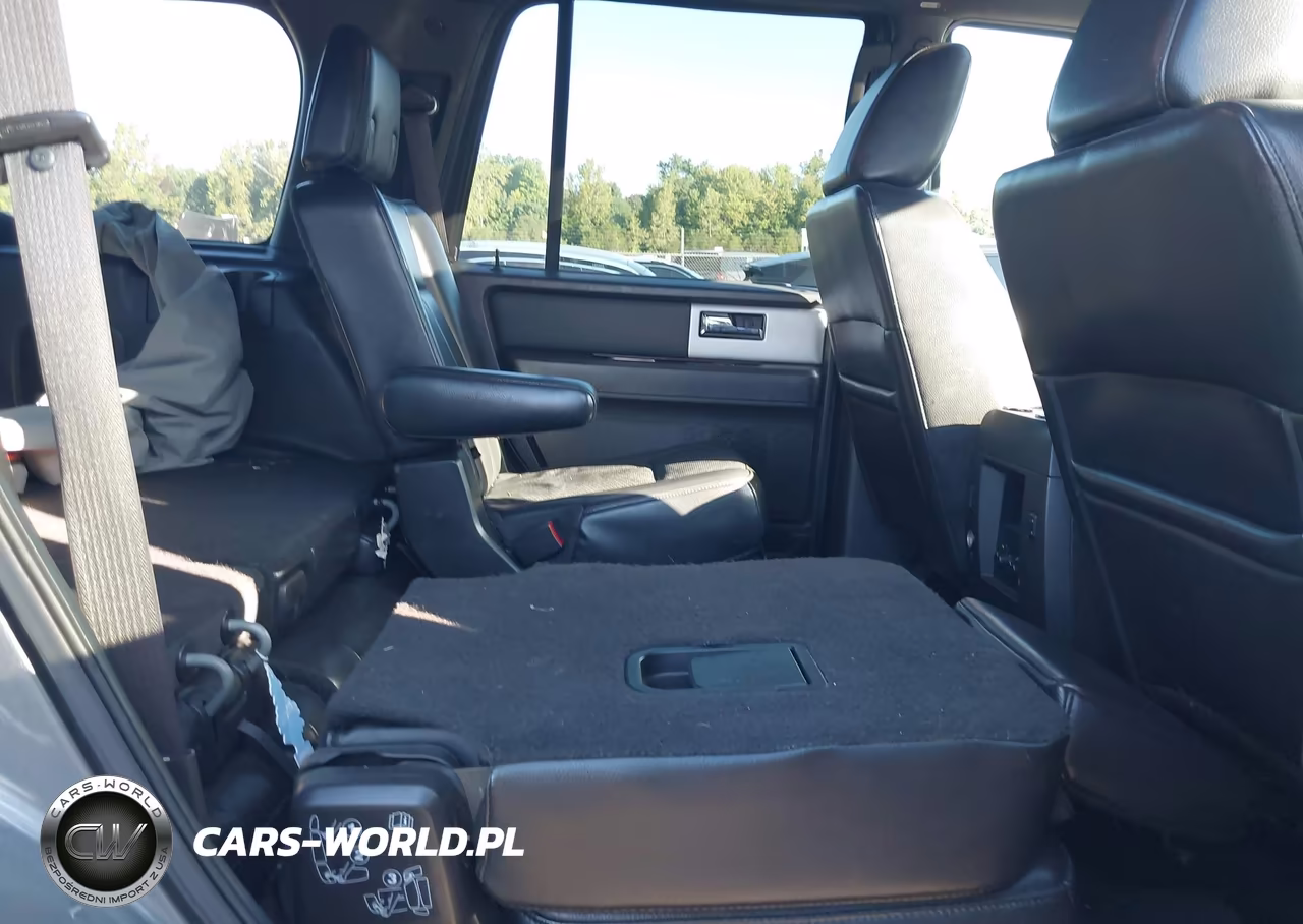 2010 Ford Expedition Limited VIN:1FMJU2A52AEB63084 - 8