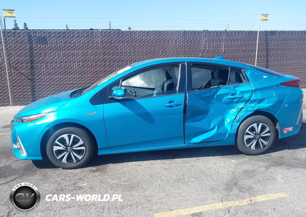 2017 Toyota Prius Prime Advanced VIN:JTDKARFP6H3050605 - 14