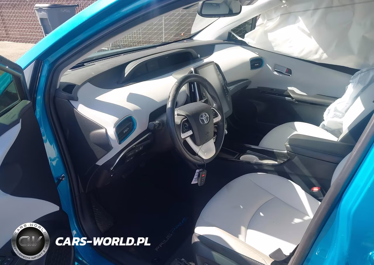 2017 Toyota Prius Prime Advanced VIN:JTDKARFP6H3050605 - 5