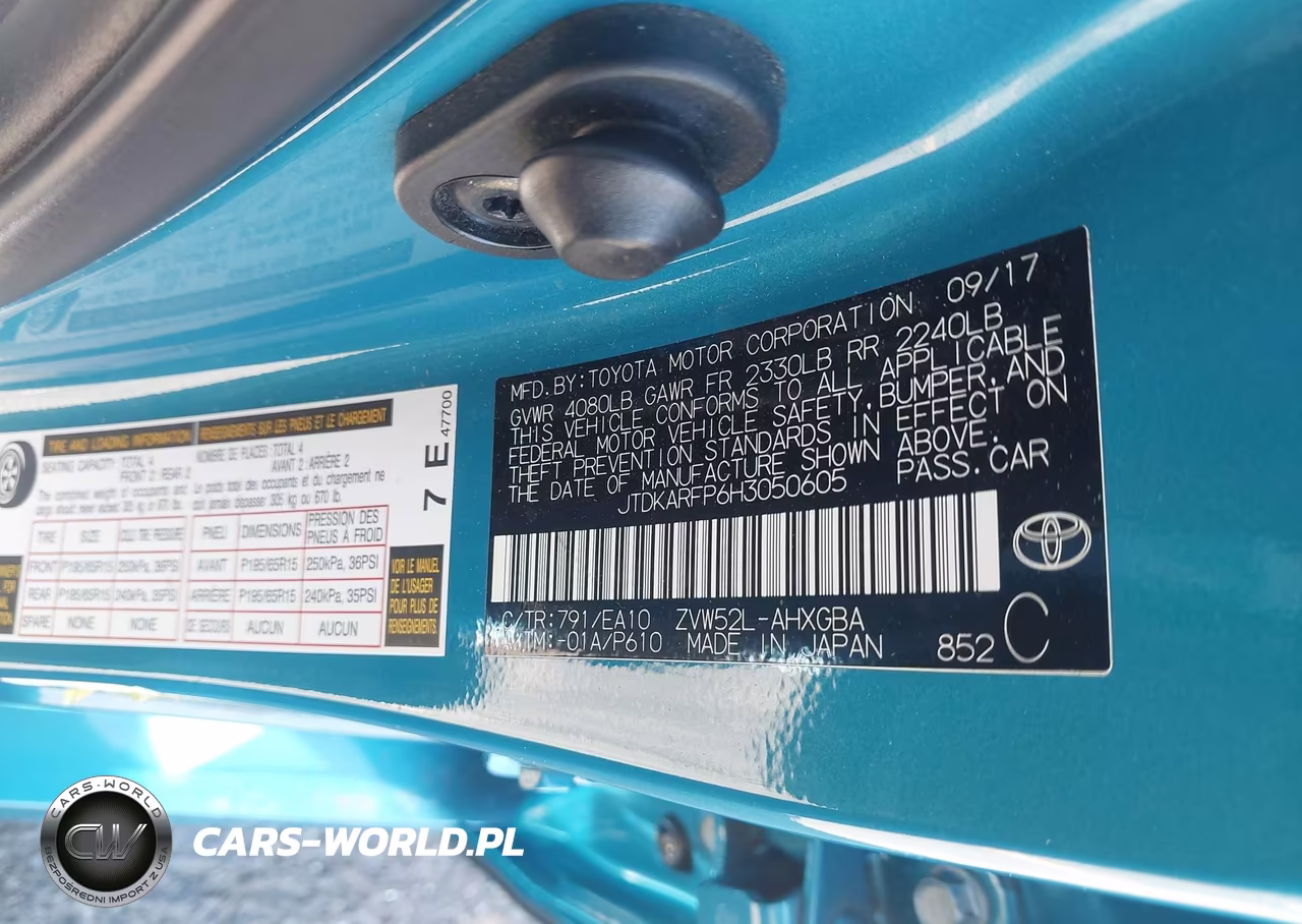 2017 Toyota Prius Prime Advanced VIN:JTDKARFP6H3050605 - 9