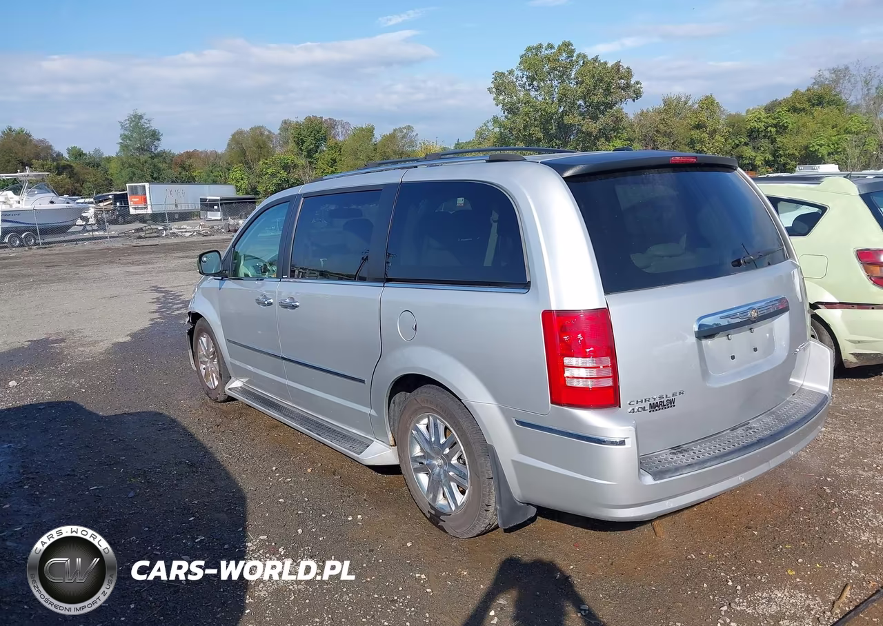 2010 Chrysler Town & Country Limited VIN:2A4RR6DX1AR150028 - 3