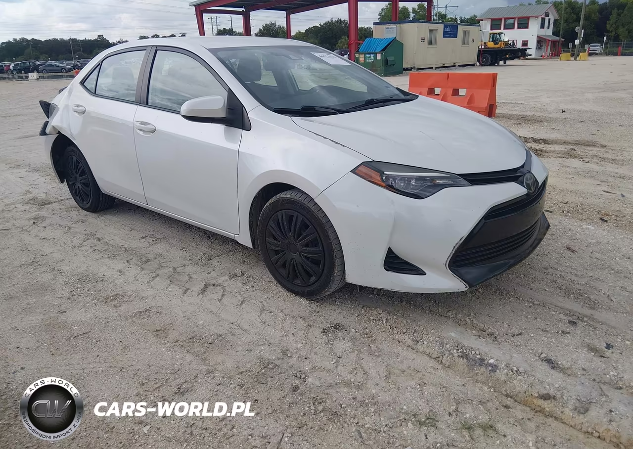2017 Toyota Corolla Le VIN:5YFBURHE5HP678911 - 1