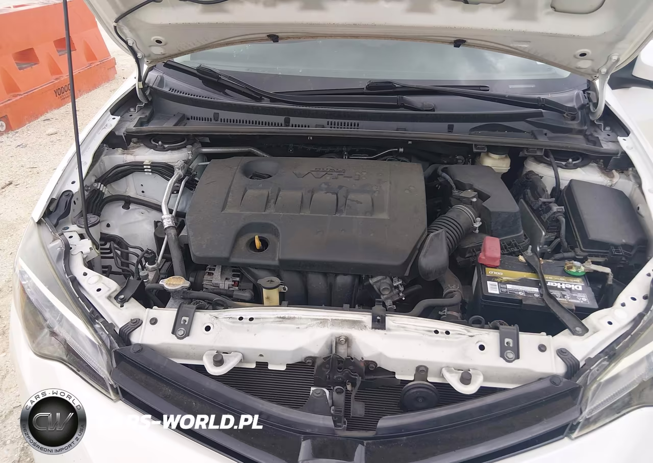 2017 Toyota Corolla Le VIN:5YFBURHE5HP678911 - 10