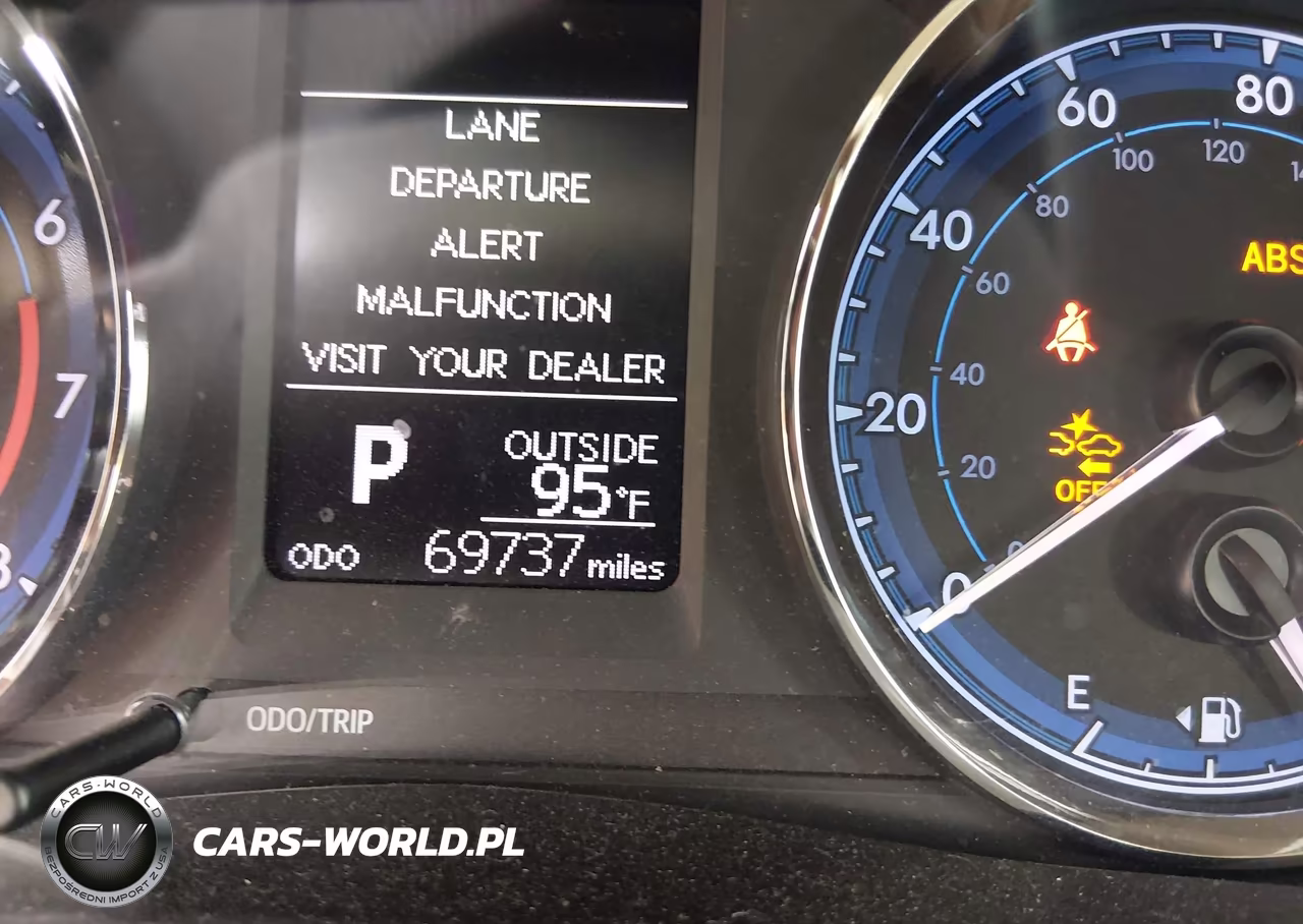 2017 Toyota Corolla Le VIN:5YFBURHE5HP678911 - 7