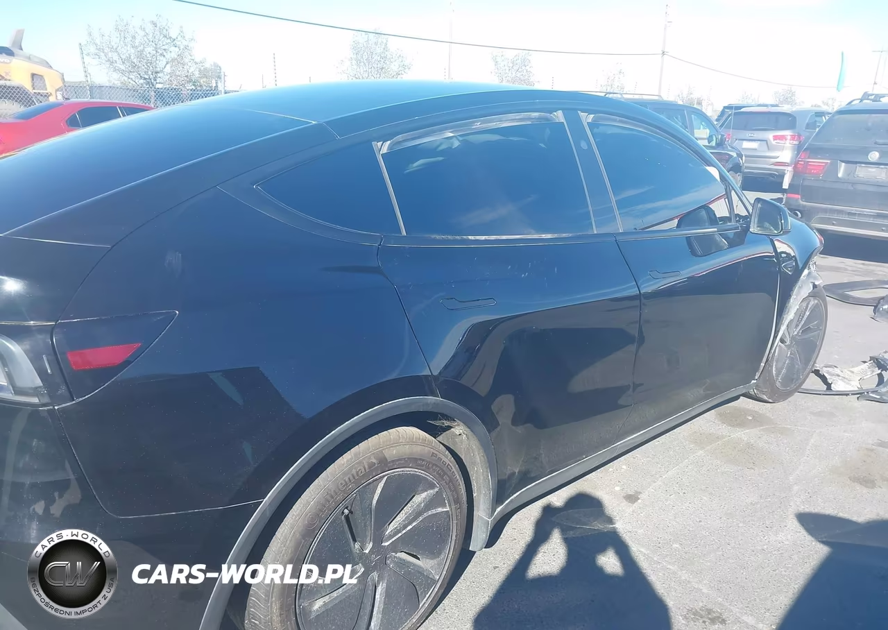 2026 Tesla Model Y All-Wheel Drive-Long Range Launch Series-Premium All-Wheel Drive VIN:7SAYGDEE1TF377004 - 13