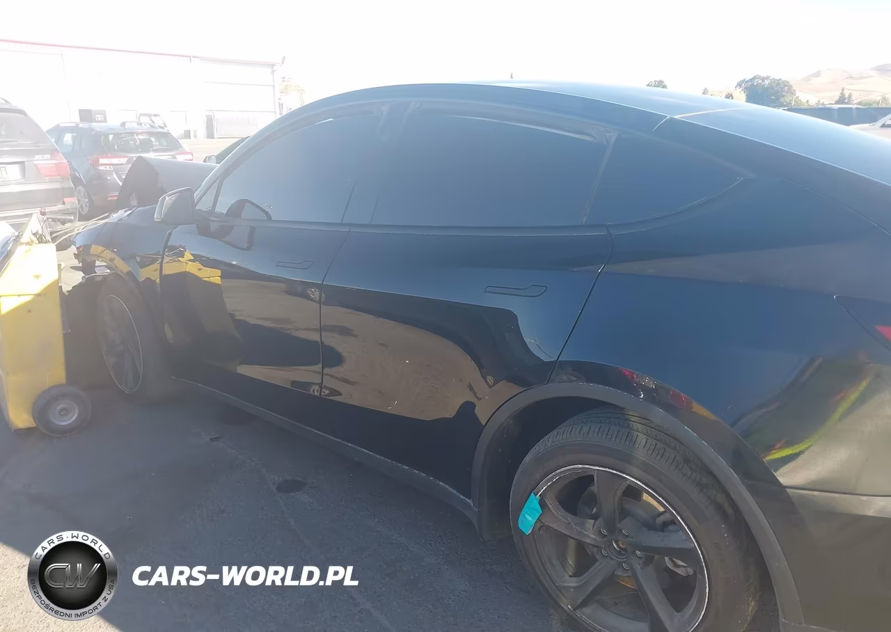 2026 Tesla Model Y All-Wheel Drive-Long Range Launch Series-Premium All-Wheel Drive VIN:7SAYGDEE1TF377004 - 14
