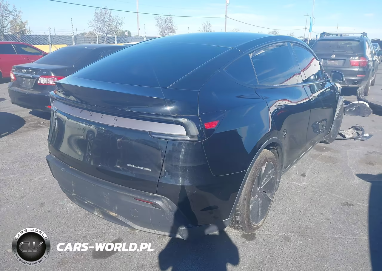 2026 Tesla Model Y All-Wheel Drive-Long Range Launch Series-Premium All-Wheel Drive VIN:7SAYGDEE1TF377004 - 4