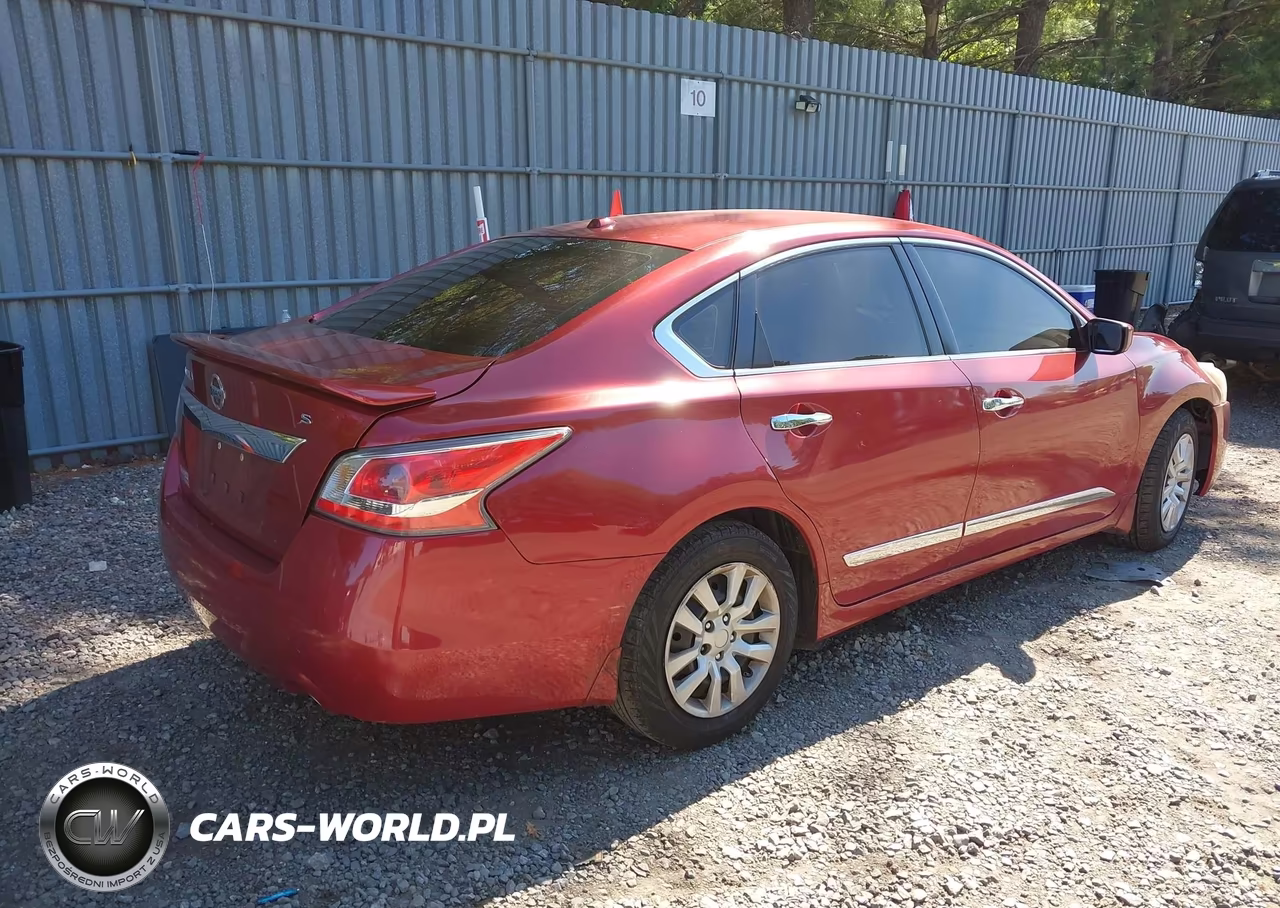 2015 Nissan Altima 2.5 S VIN:1N4AL3AP8FC120912 - 4