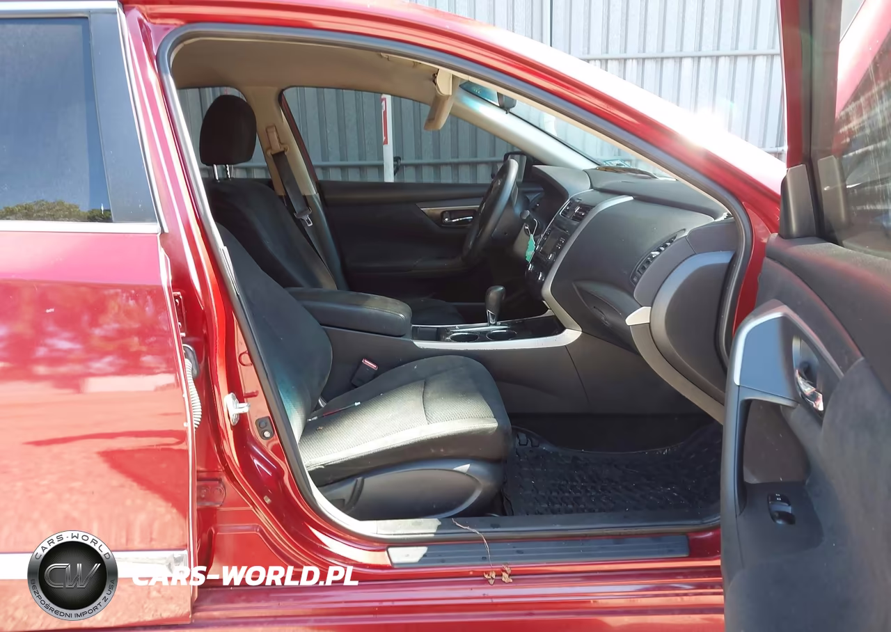 2015 Nissan Altima 2.5 S VIN:1N4AL3AP8FC120912 - 5