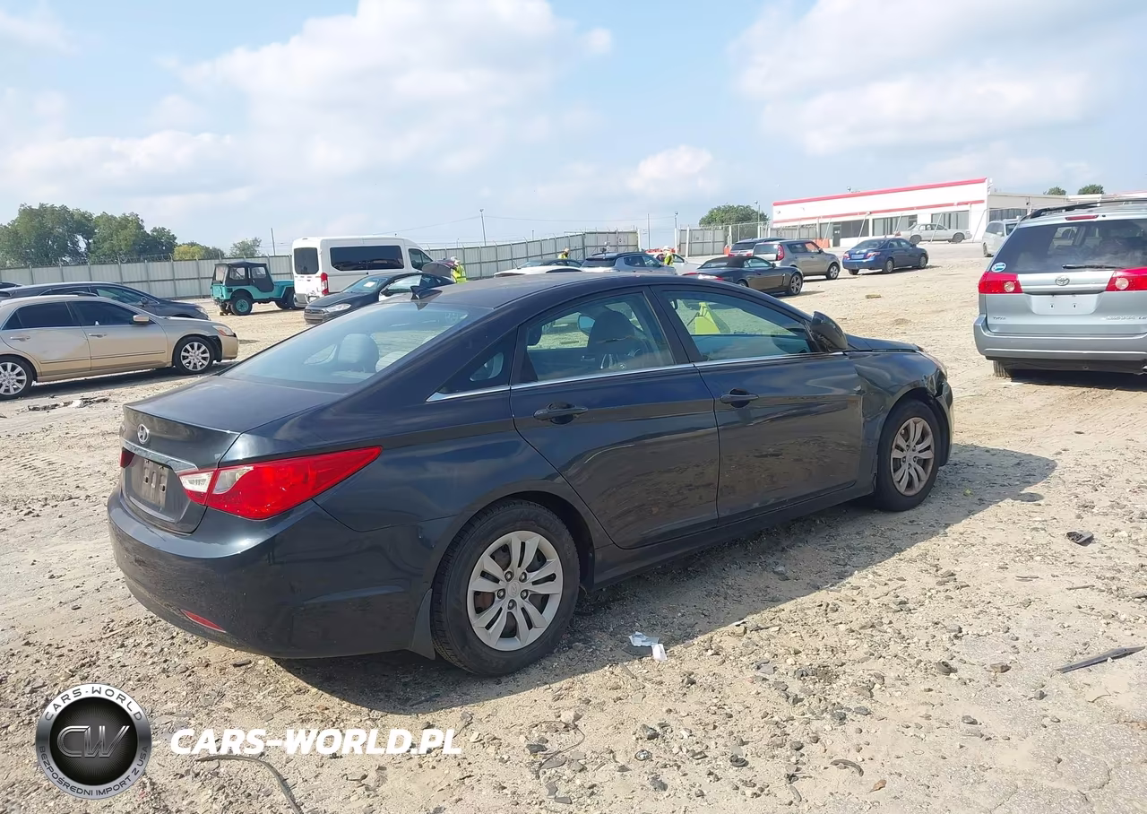 2012 Hyundai Sonata Gls VIN:5NPEB4AC2CH459103 - 4