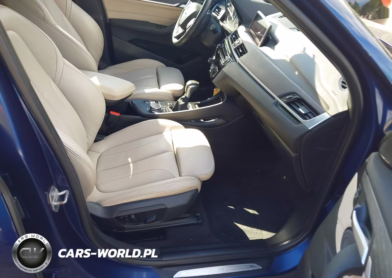 2017 BMW X1 xDrive28I VIN:WBXHT3C34H5F81816 - 5
