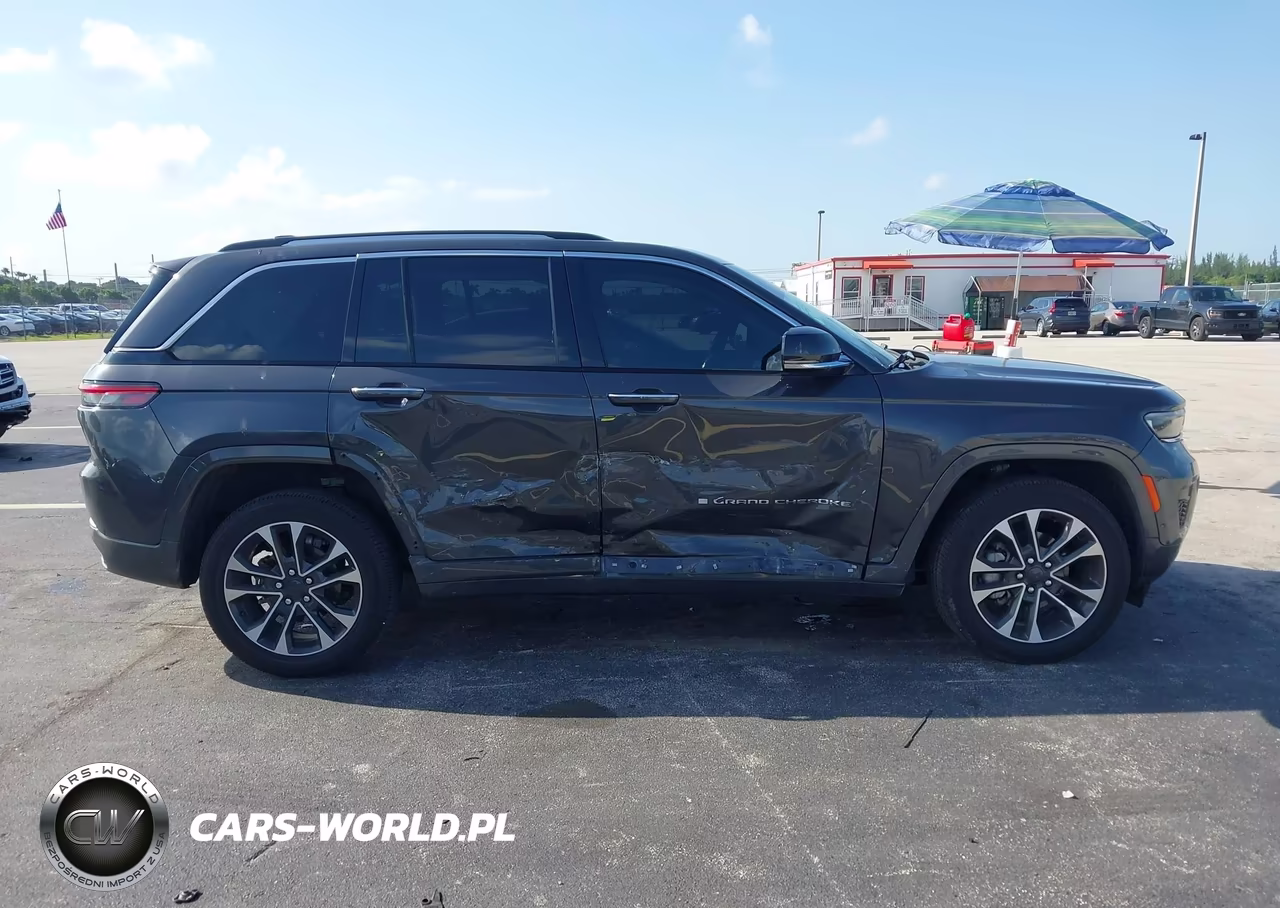 2023 Jeep Grand Cherokee Overland 4X2 VIN:1C4RJGDG1PC544553 - 13