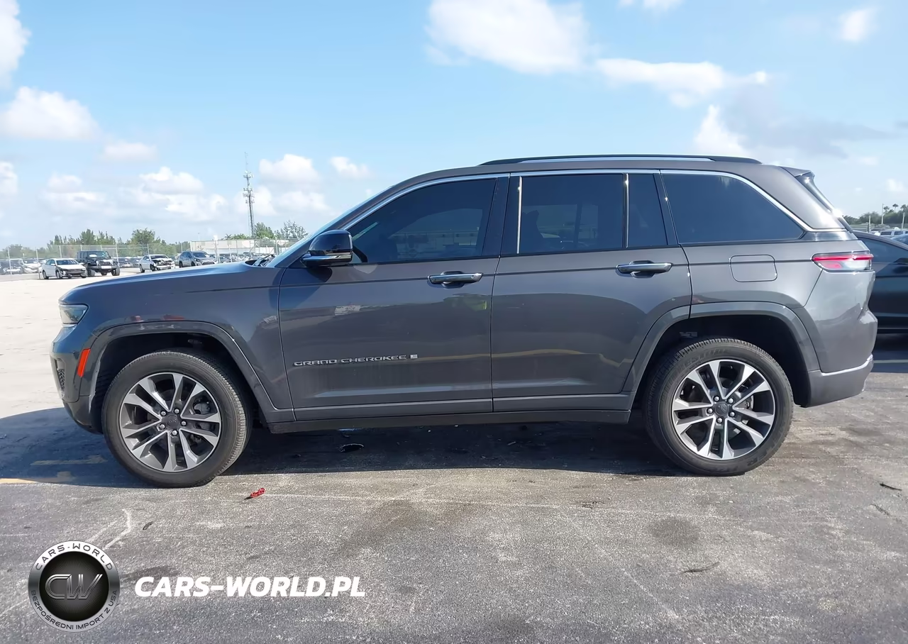 2023 Jeep Grand Cherokee Overland 4X2 VIN:1C4RJGDG1PC544553 - 14