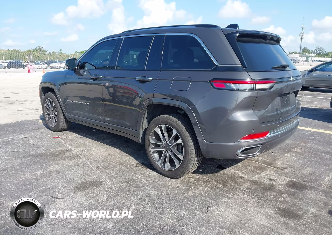 2023 Jeep Grand Cherokee Overland 4X2 VIN:1C4RJGDG1PC544553 - 3