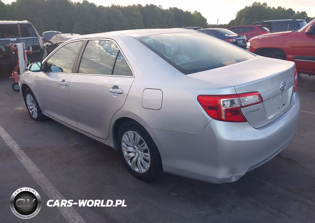 2012 Toyota Camry Le VIN:4T4BF1FKXCR254741 - 3