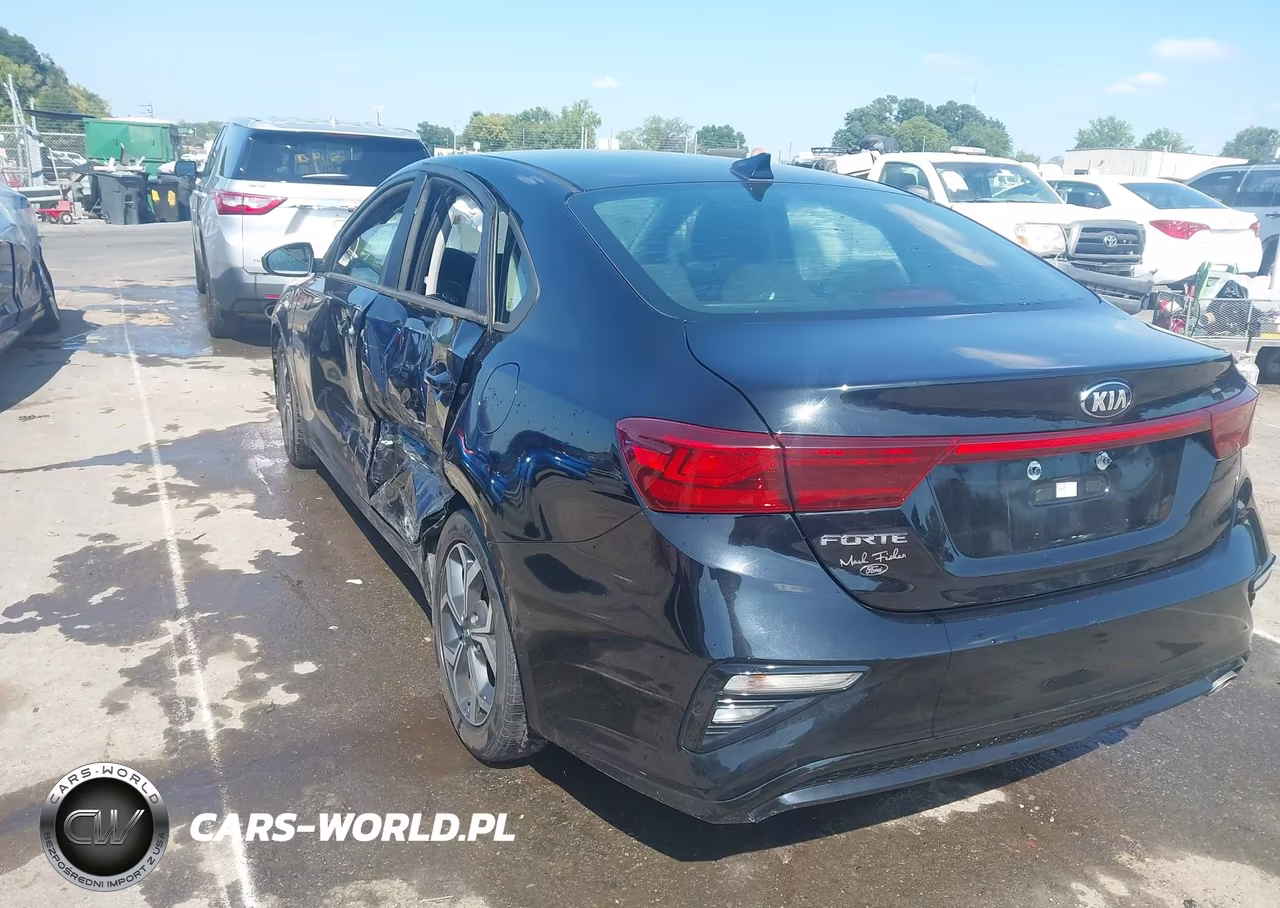 2021 Kia Forte Lxs VIN:3KPF24AD1ME408338 - 3