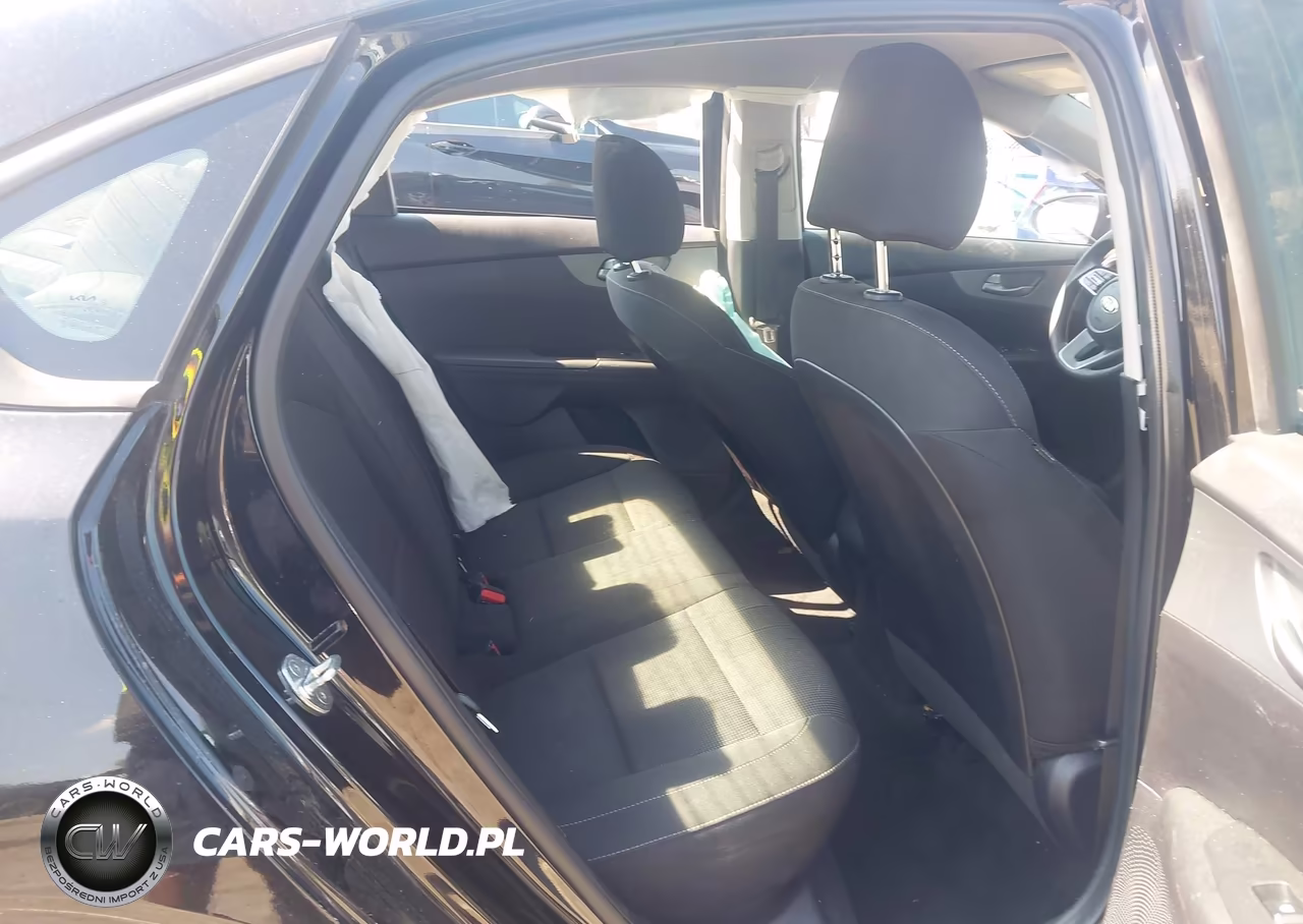 2021 Kia Forte Lxs VIN:3KPF24AD1ME408338 - 8