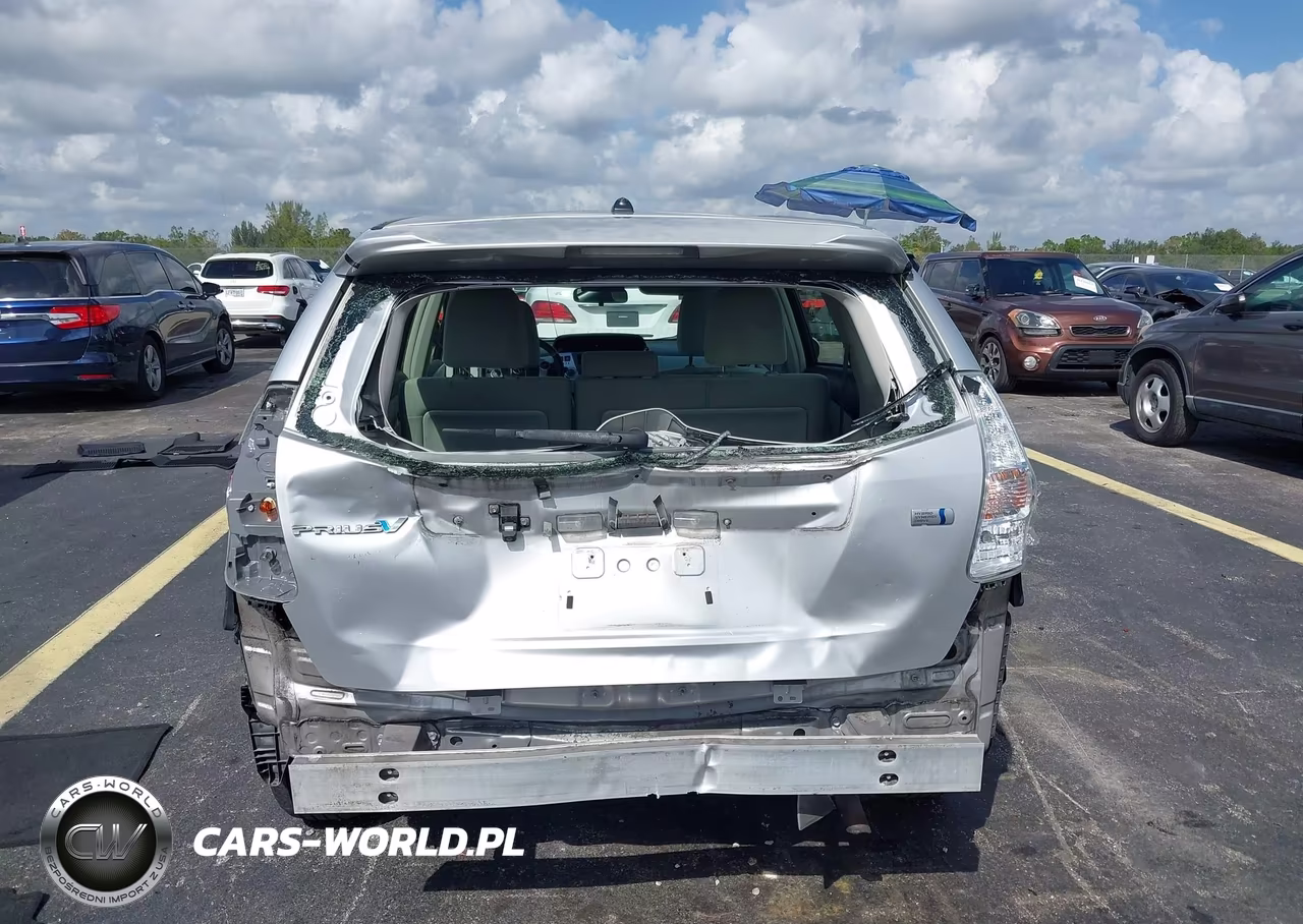2013 Toyota Prius V Two VIN:JTDZN3EU4D3219716 - 17